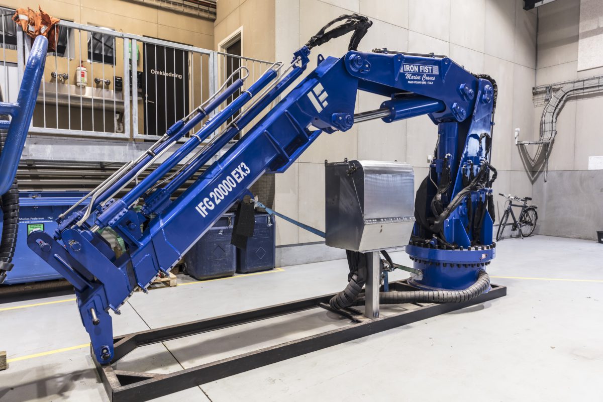 Marine cranes oilpower